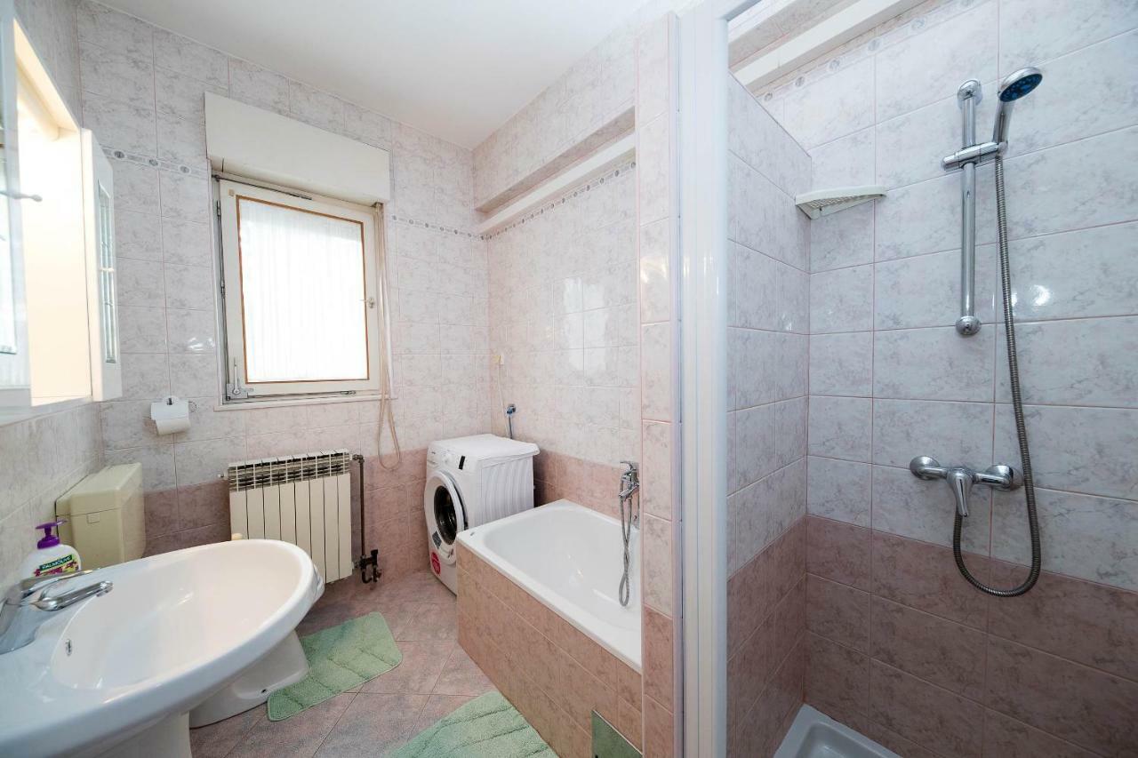 Apartmani Ruzica Crikvenica Eksteriør bilde