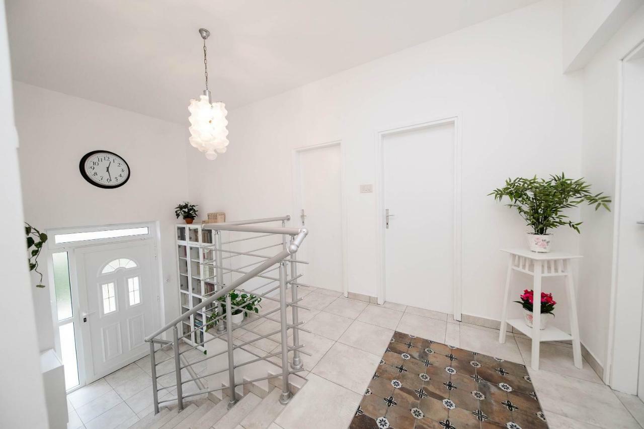Apartmani Ruzica Crikvenica Eksteriør bilde